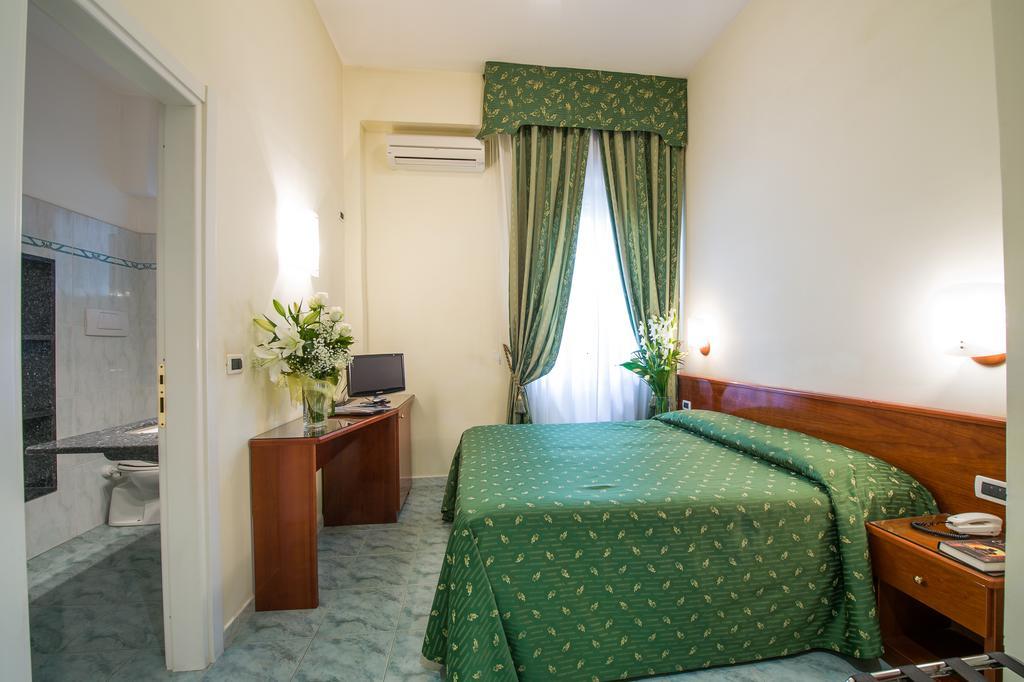Hotel Giulio Cesare Rapallo Pokoj fotografie